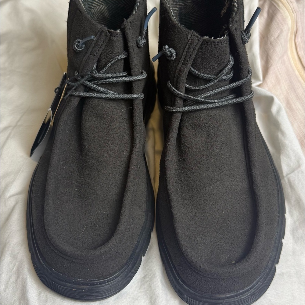 Hey Dude Men's granite ankle boots size 8